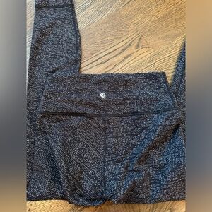 Lululemon leggings 7/8 burnout black size 6
